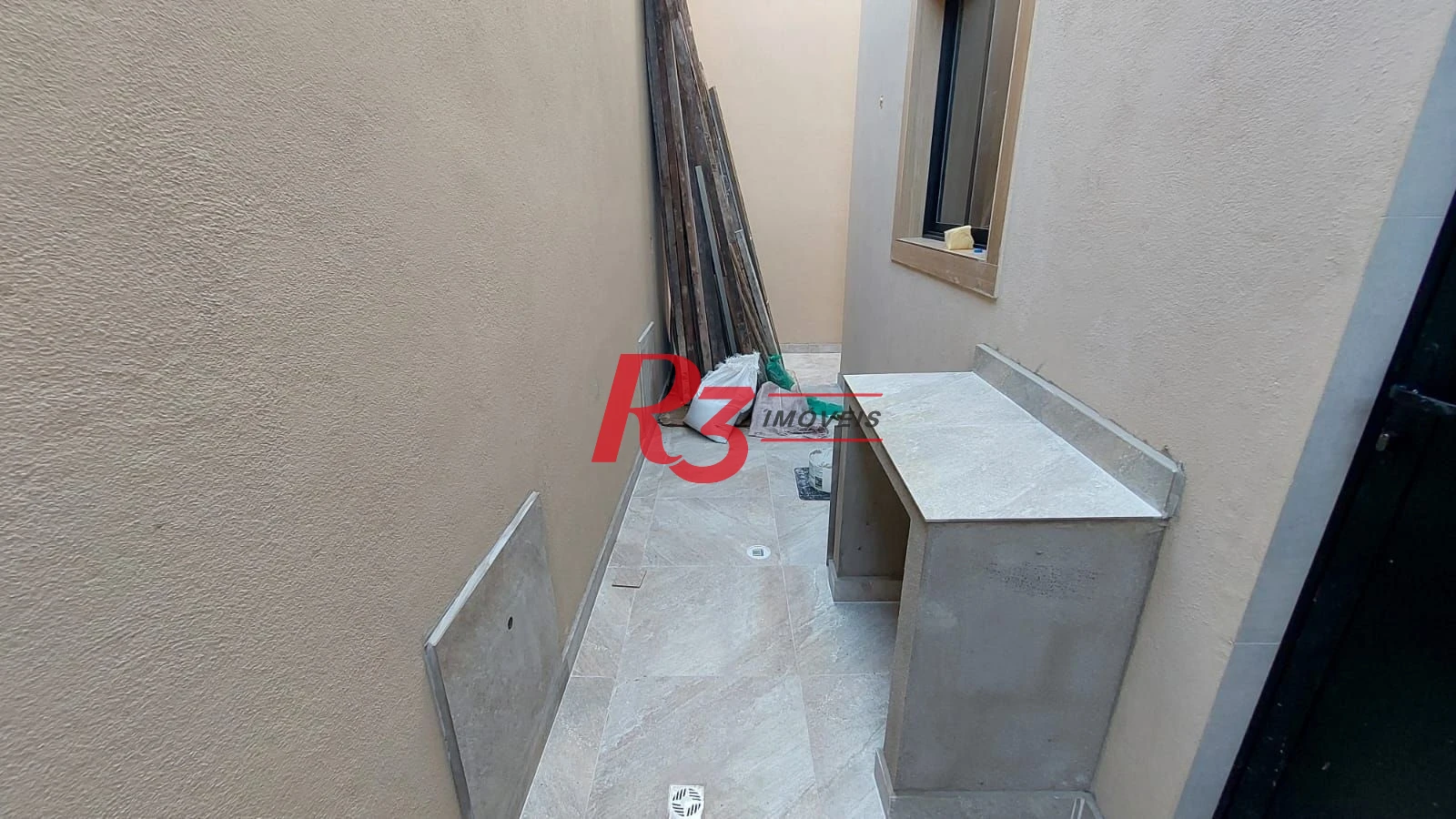 Sobrado com 2 dormitórios à venda, 80 m² por R$ 700.000,00 - Marapé - Santos/SP