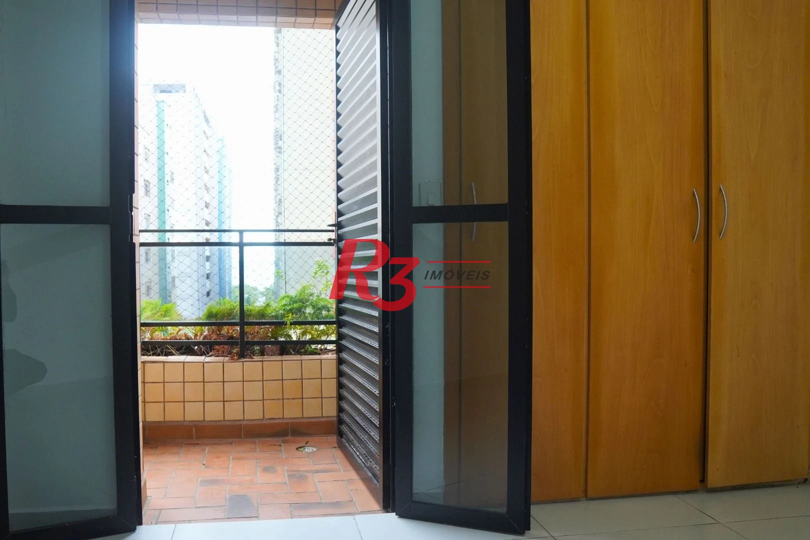 Apartamento com 2 dormitórios para alugar, 59 m² por R$ 4.000,02/mês - Boqueirão - Santos/SP