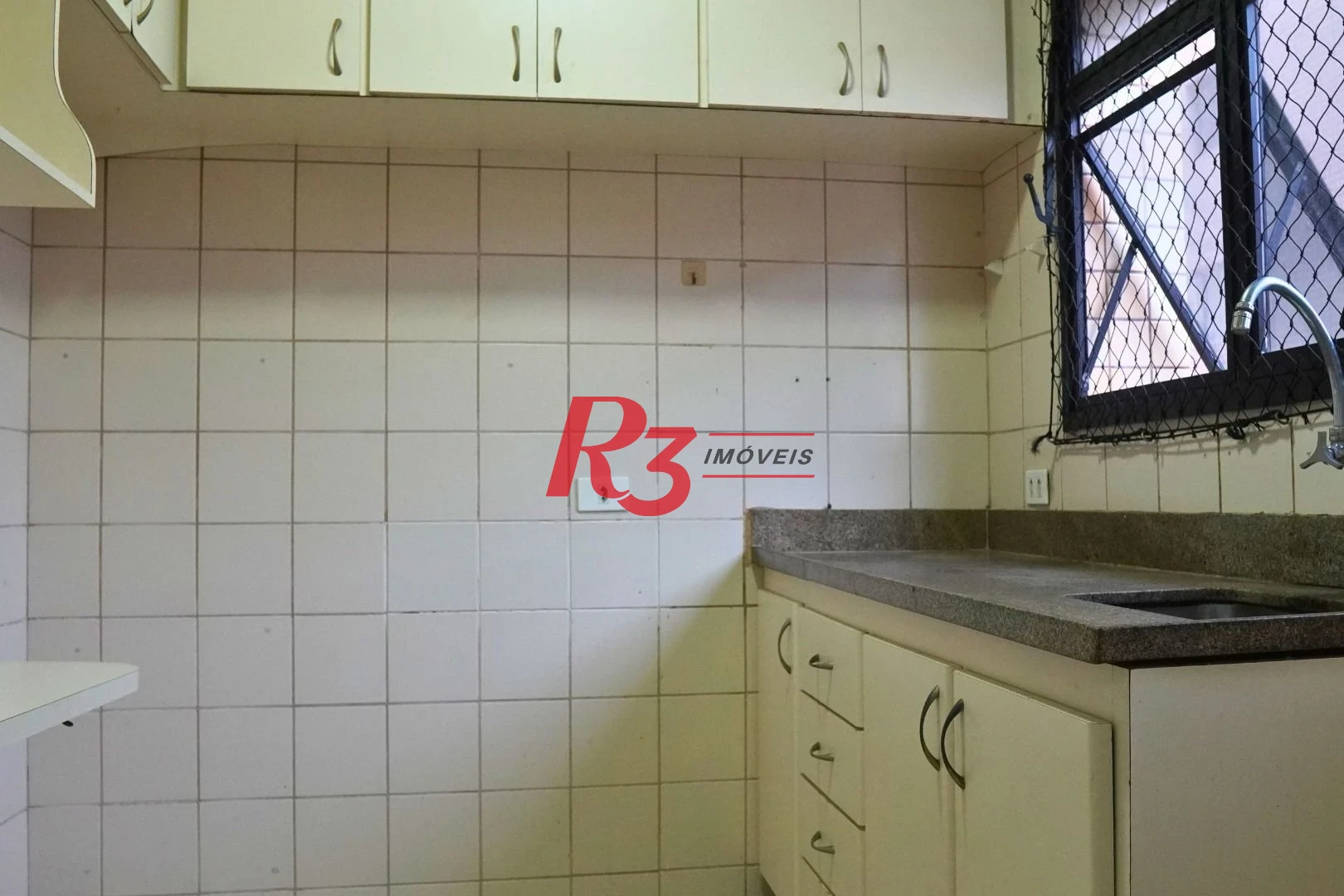 Apartamento com 2 dormitórios para alugar, 59 m² por R$ 4.000,02/mês - Boqueirão - Santos/SP