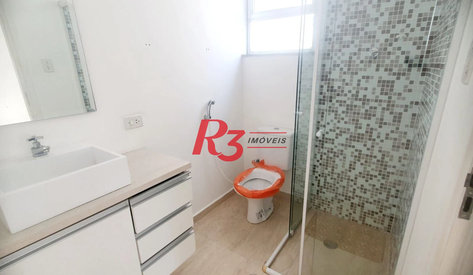 Apartamento com 3 dormitórios à venda, 120 m² por R$ 670.000,00 - Gonzaga - Santos/SP
