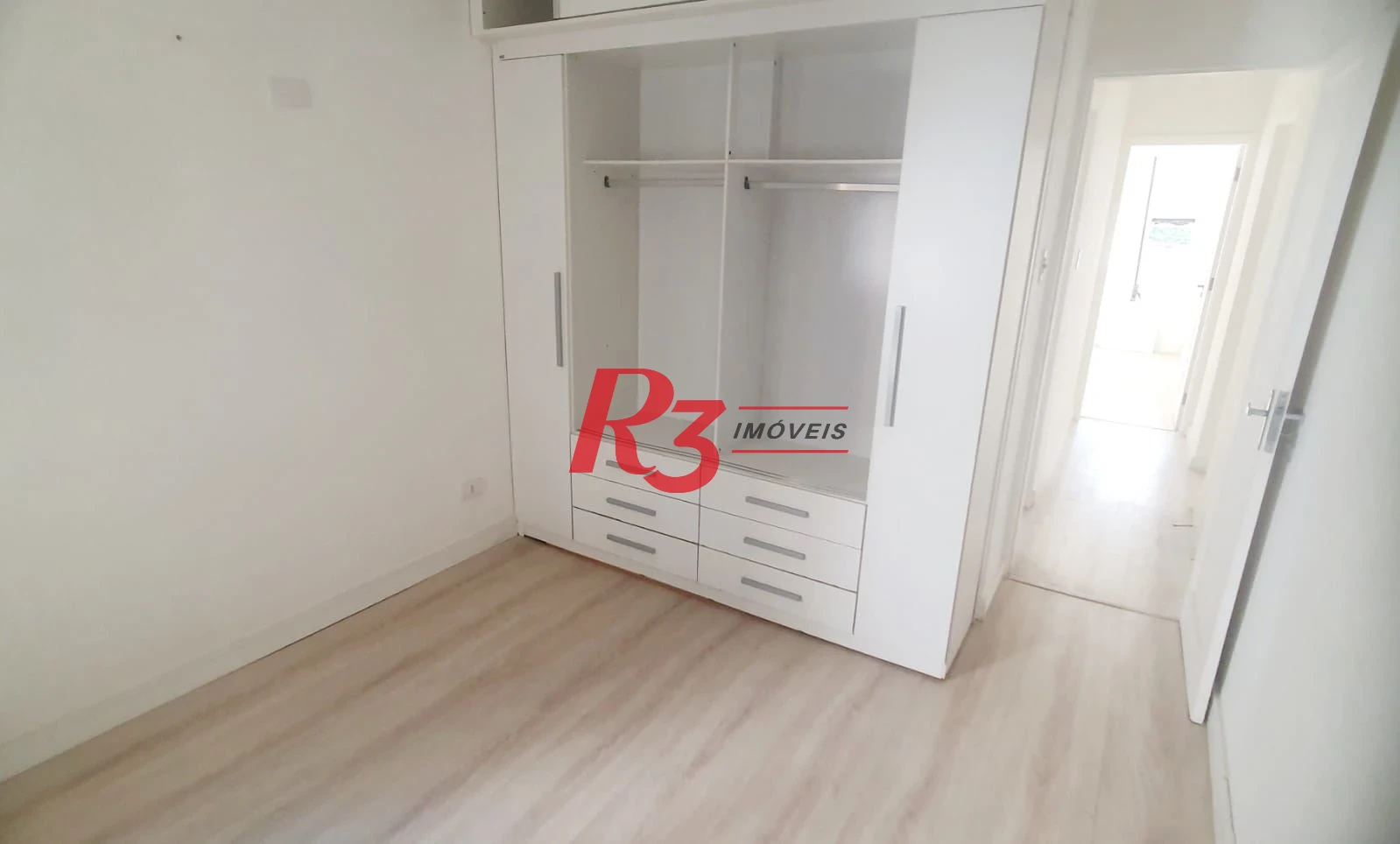 Apartamento com 3 dormitórios à venda, 120 m² por R$ 670.000,00 - Gonzaga - Santos/SP