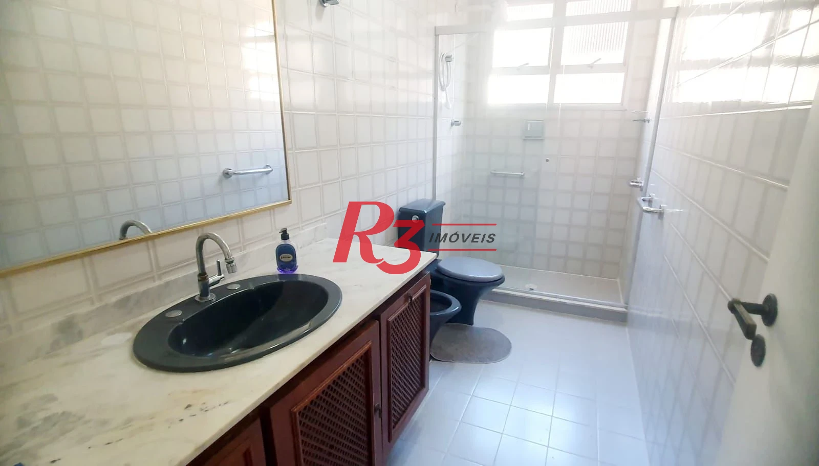 Apartamento com 3 dormitórios à venda, 120 m² por R$ 670.000,00 - Gonzaga - Santos/SP
