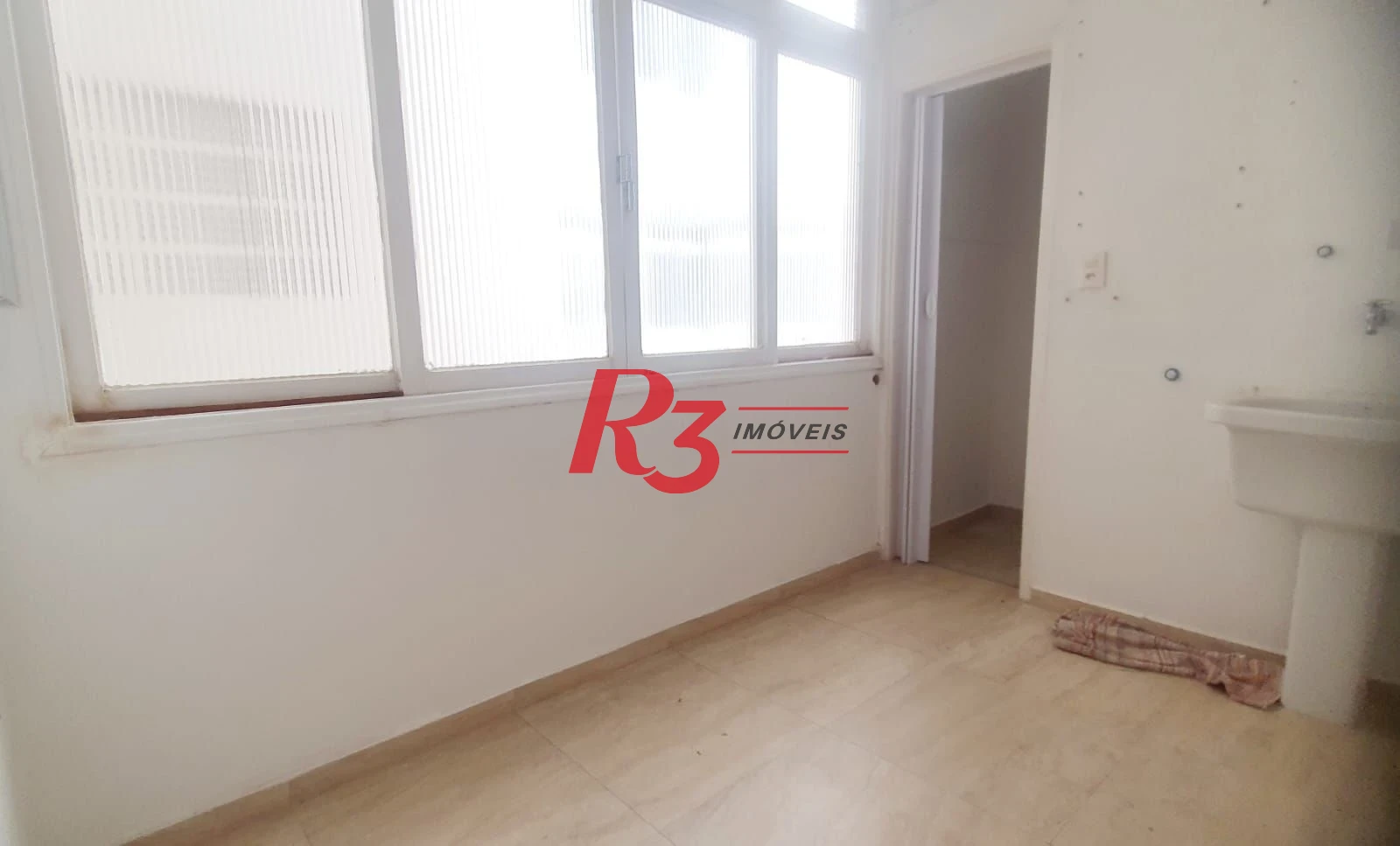 Apartamento com 3 dormitórios à venda, 120 m² por R$ 670.000,00 - Gonzaga - Santos/SP