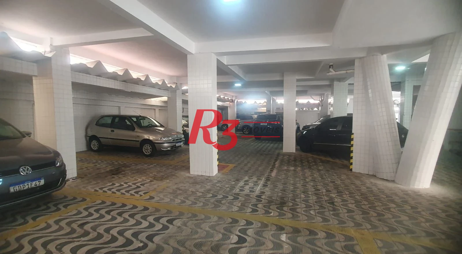 Apartamento com 3 dormitórios à venda, 120 m² por R$ 670.000,00 - Gonzaga - Santos/SP