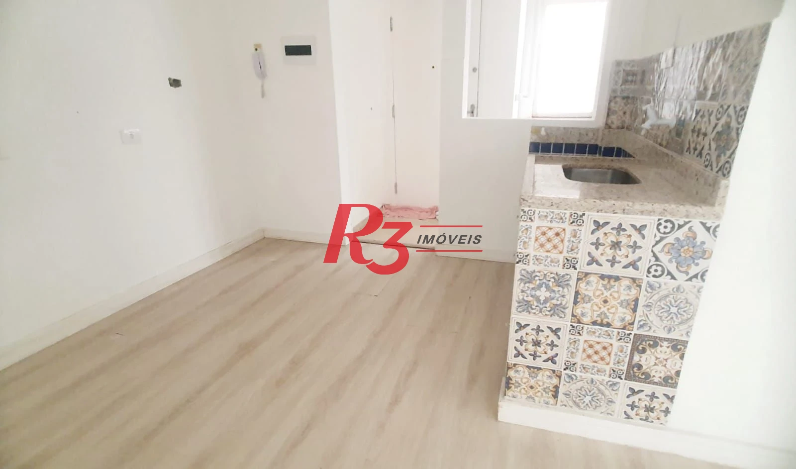 Apartamento com 3 dormitórios à venda, 120 m² por R$ 670.000,00 - Gonzaga - Santos/SP