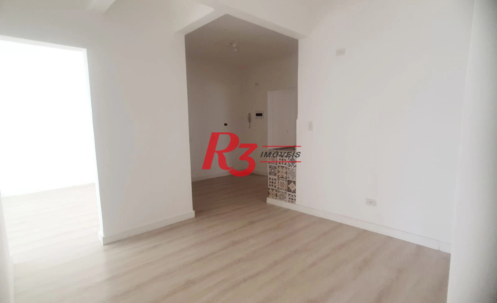 Apartamento com 3 dormitórios à venda, 120 m² por R$ 670.000,00 - Gonzaga - Santos/SP