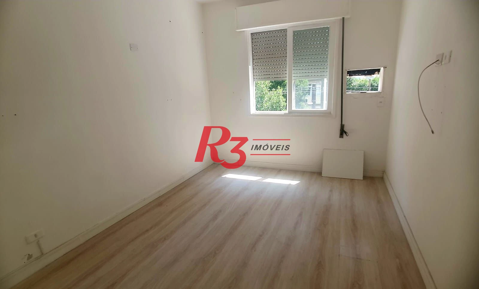 Apartamento com 3 dormitórios à venda, 120 m² por R$ 670.000,00 - Gonzaga - Santos/SP