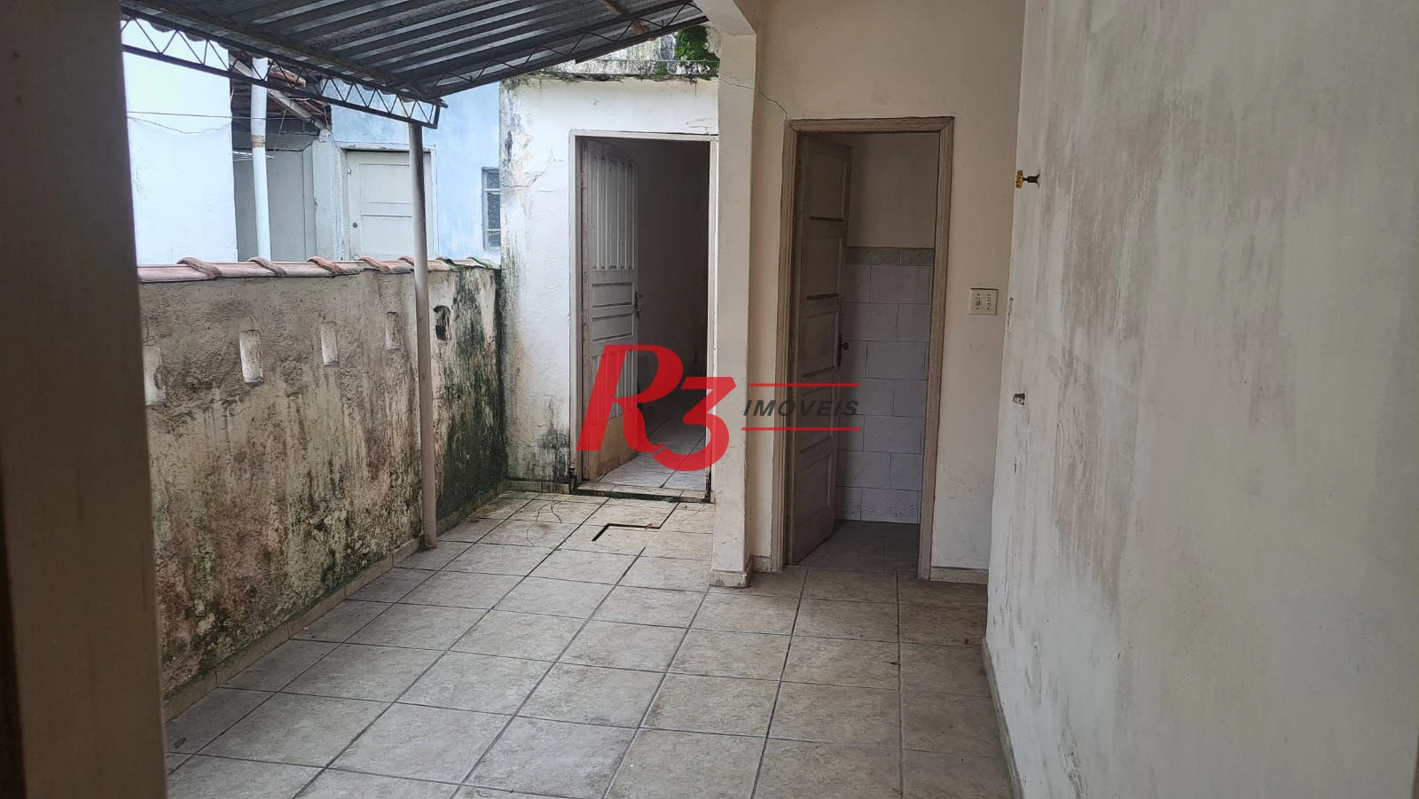 Casa com 3 dormitórios à venda, 131 m² por R$ 600.000,00 - Aparecida - Santos/SP