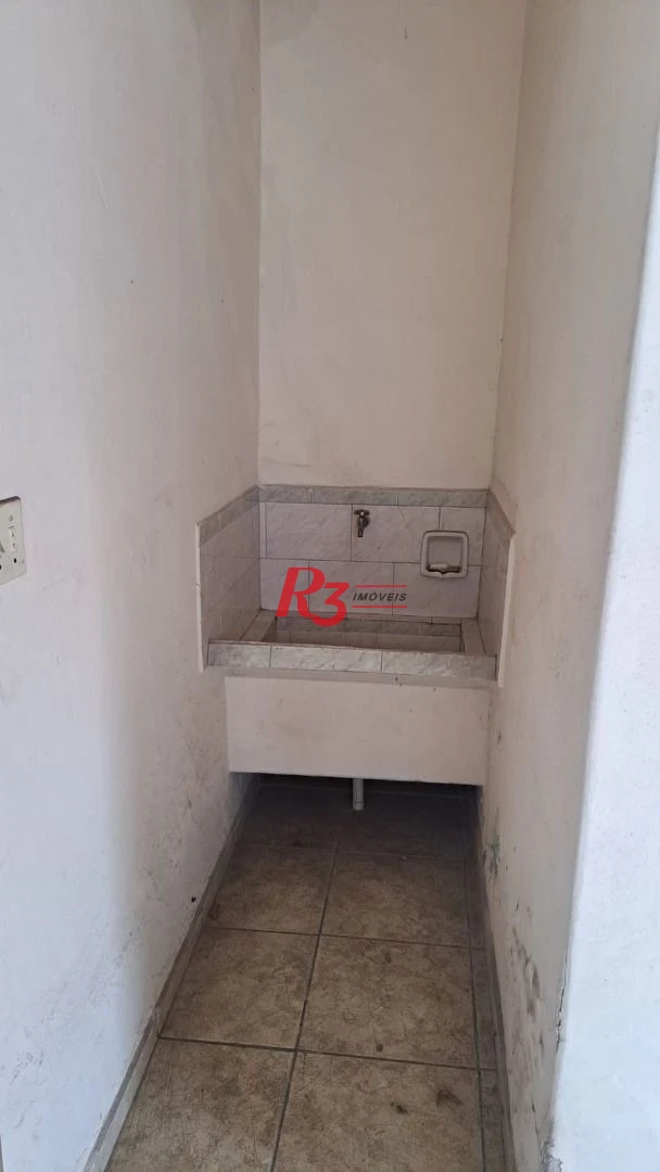 Casa com 3 dormitórios à venda, 131 m² por R$ 600.000,00 - Aparecida - Santos/SP