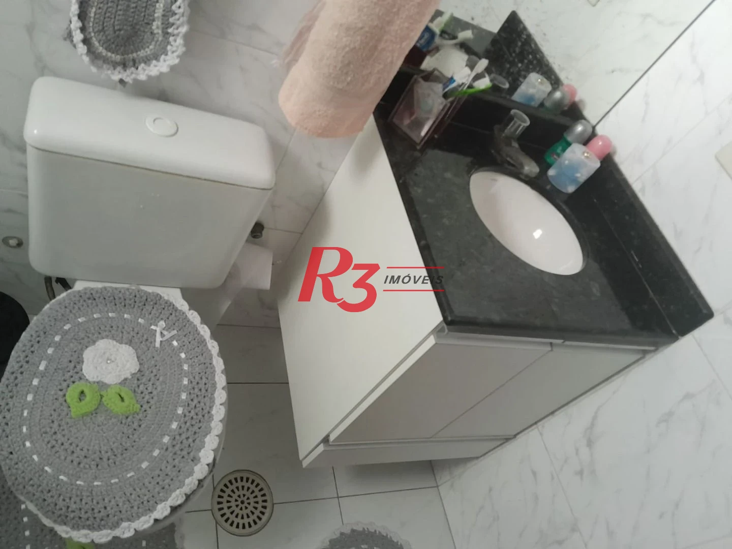 Village com 3 dormitórios à venda, 147 m² por R$ 520.000,00 - Estuário - Santos/SP