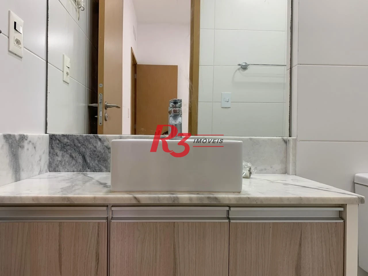 Apartamento com 2 dormitórios para alugar, 66 m² por R$ 6.009,86/mês - Boqueirão - Santos/SP