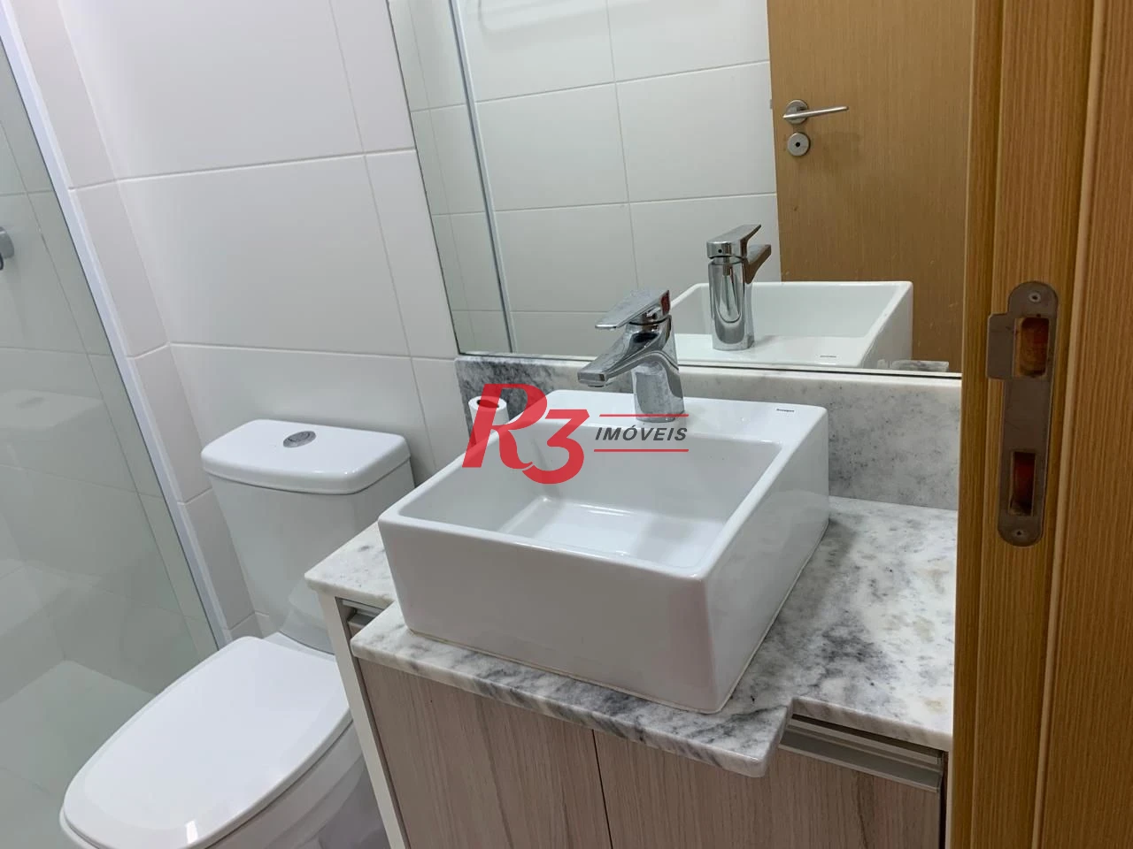 Apartamento com 2 dormitórios para alugar, 66 m² por R$ 6.009,86/mês - Boqueirão - Santos/SP