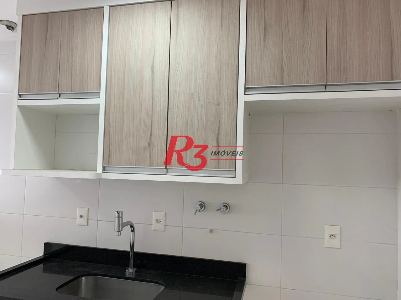 Apartamento com 2 dormitórios para alugar, 66 m² por R$ 6.009,86/mês - Boqueirão - Santos/SP