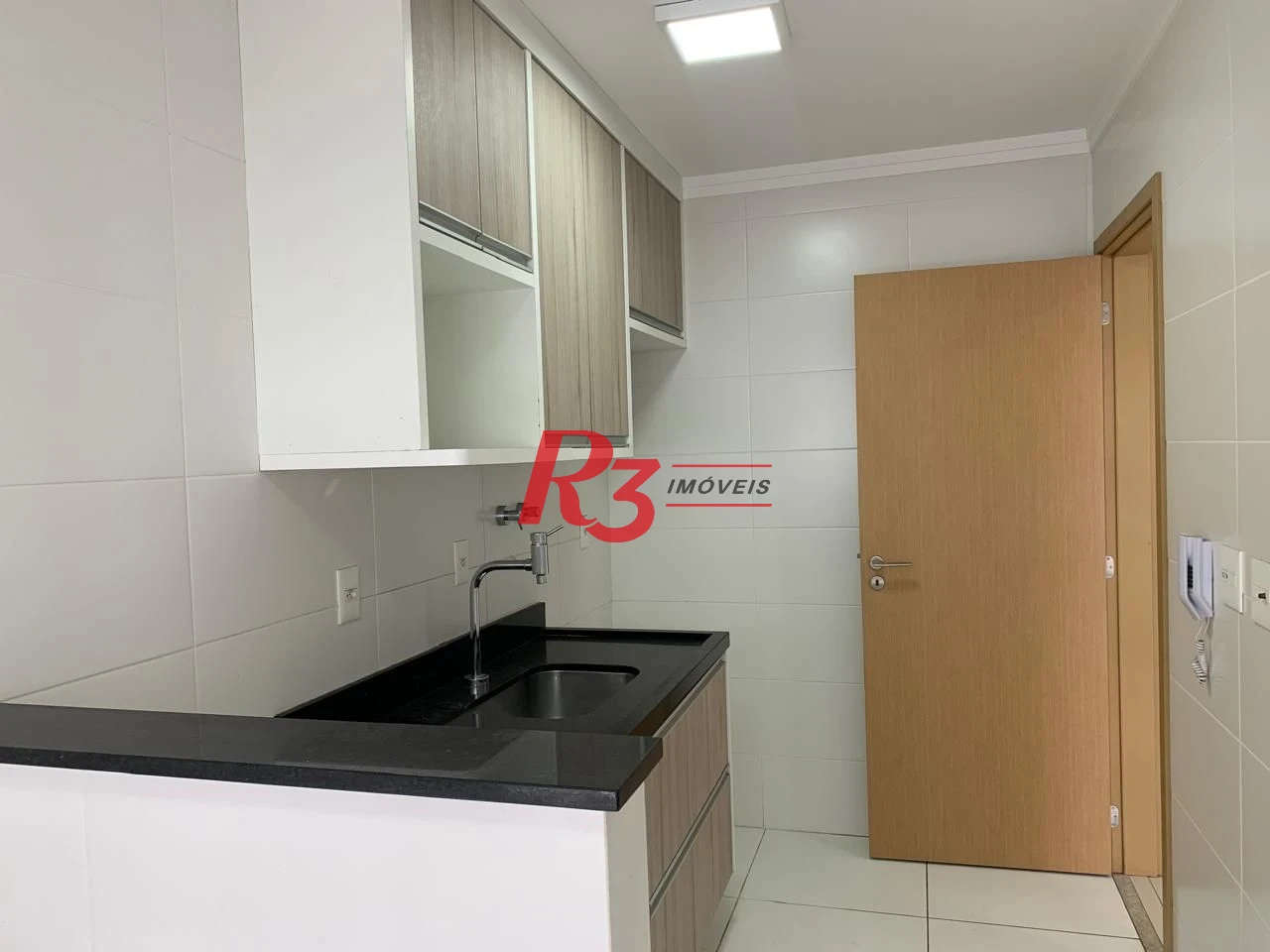 Apartamento com 2 dormitórios para alugar, 66 m² por R$ 6.009,86/mês - Boqueirão - Santos/SP