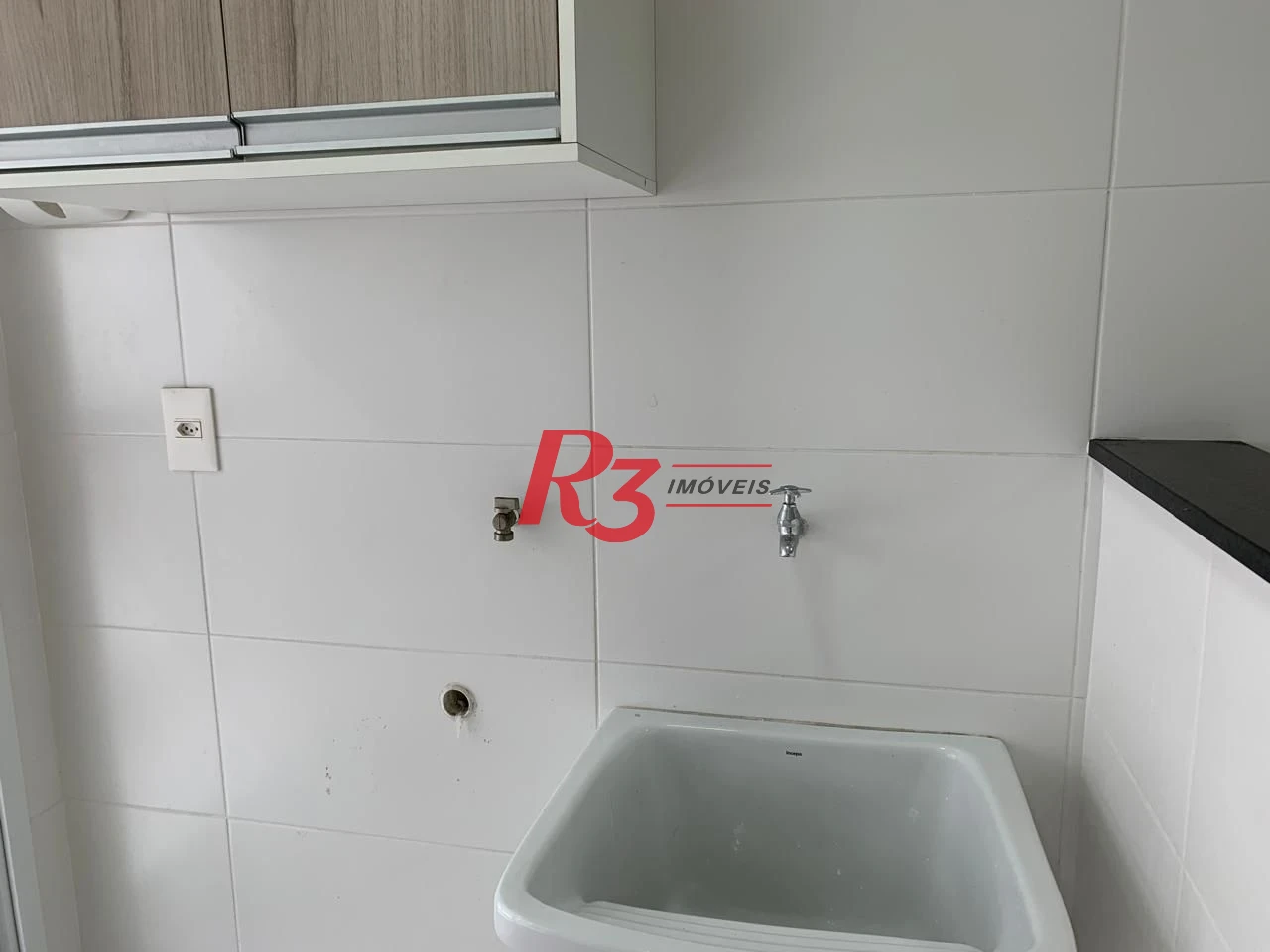 Apartamento com 2 dormitórios para alugar, 66 m² por R$ 6.009,86/mês - Boqueirão - Santos/SP