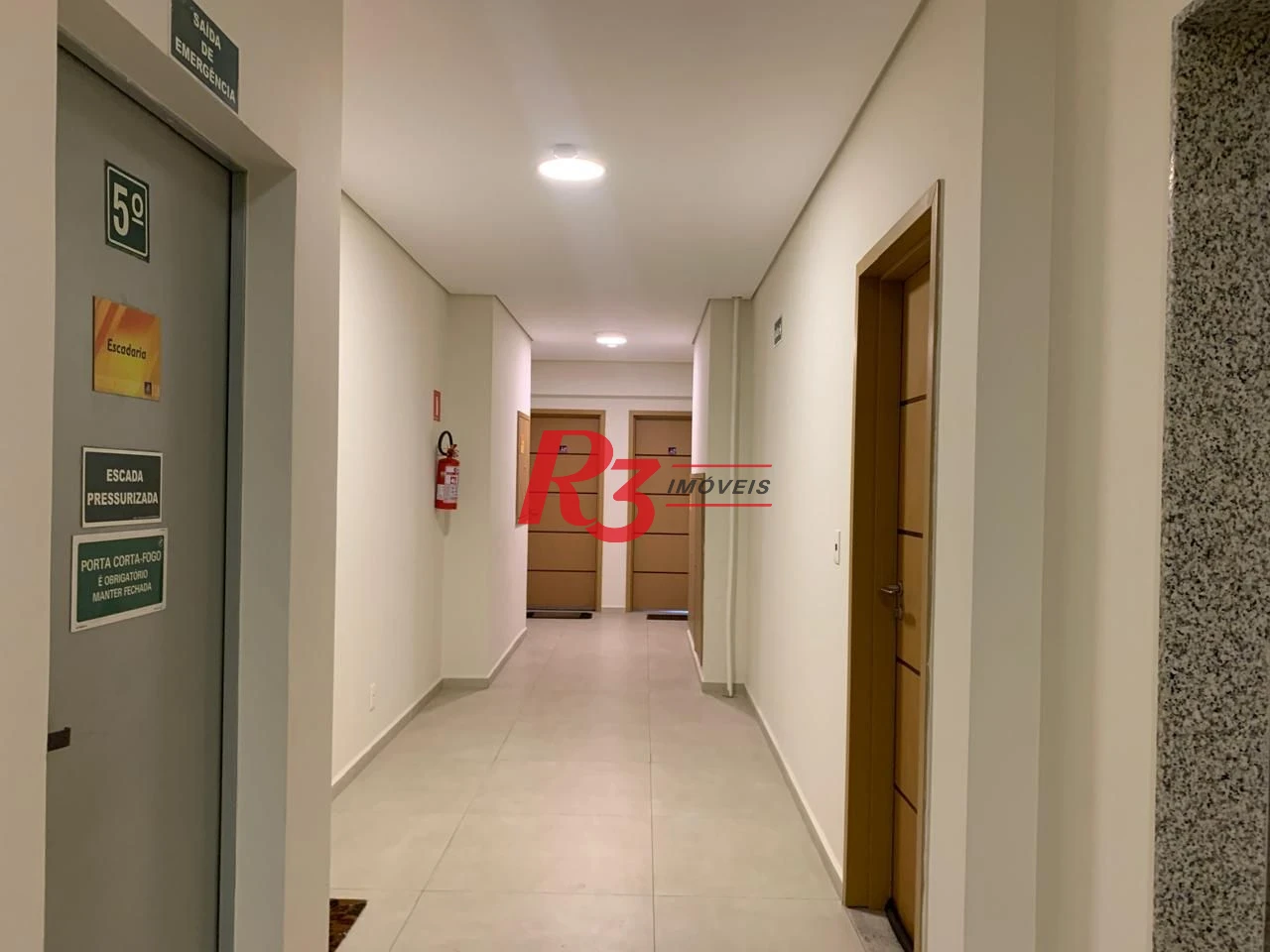 Apartamento com 2 dormitórios para alugar, 66 m² por R$ 6.009,86/mês - Boqueirão - Santos/SP