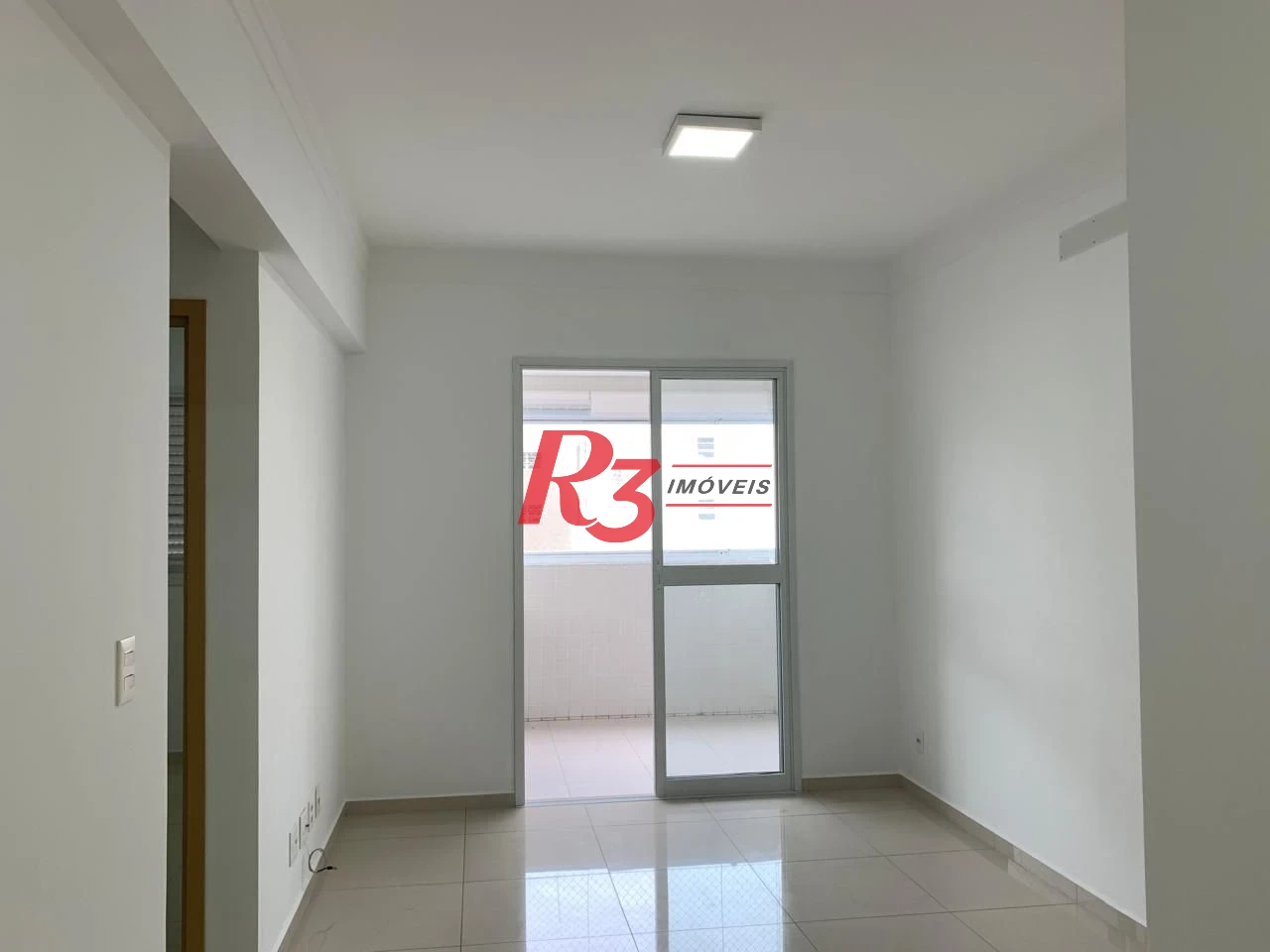 Apartamento com 2 dormitórios para alugar, 66 m² por R$ 6.009,86/mês - Boqueirão - Santos/SP