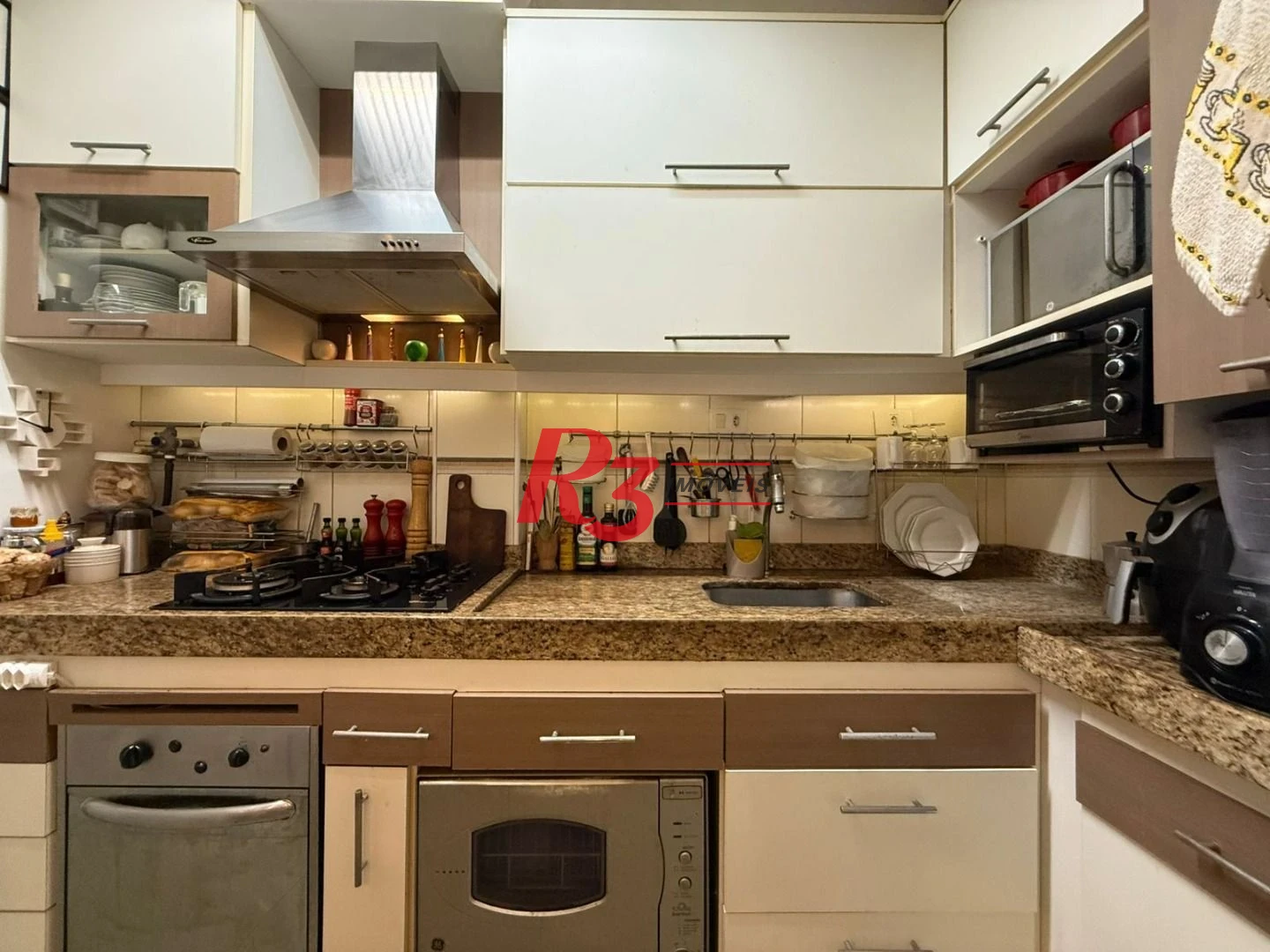 Apartamento com 2 dormitórios à venda, 55 m² por R$ 435.000,00 - José Menino - Santos/SP