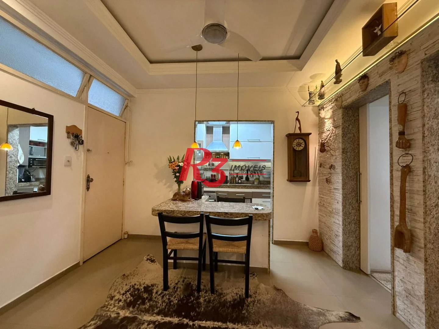 Apartamento com 2 dormitórios à venda, 55 m² por R$ 435.000,00 - José Menino - Santos/SP