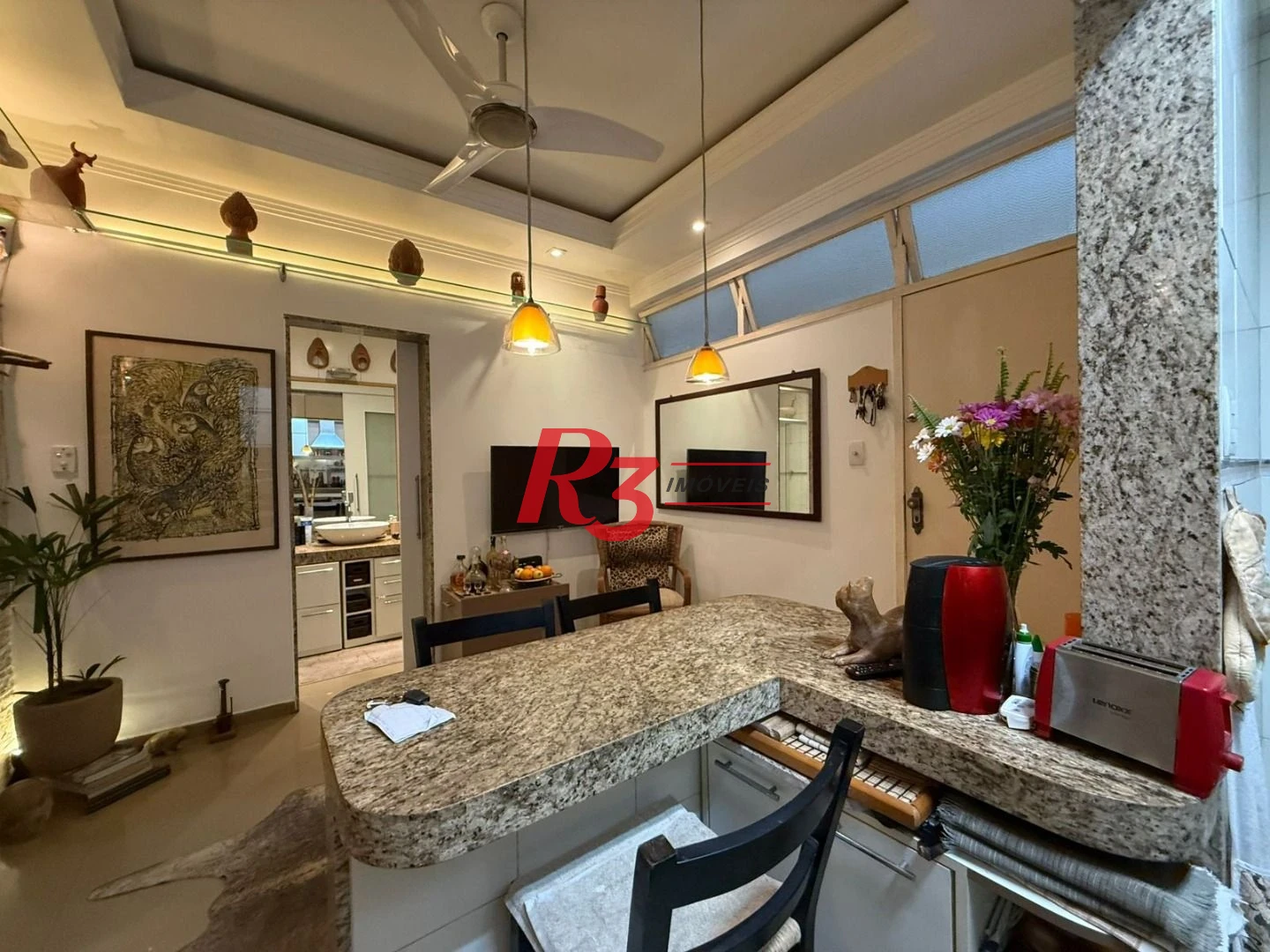Apartamento com 2 dormitórios à venda, 55 m² por R$ 435.000,00 - José Menino - Santos/SP