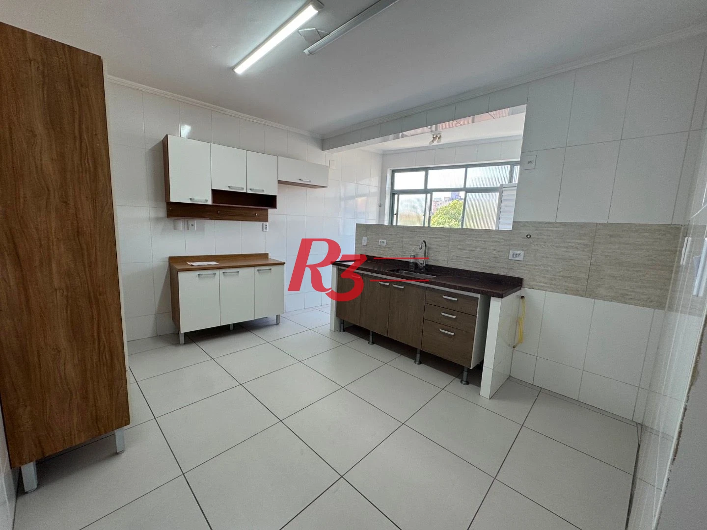 Apartamento com 3 dormitórios para alugar, 100 m² por R$ 3.500,00/mês - Embaré - Santos/SP