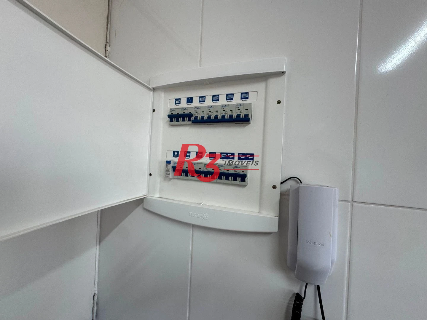 Apartamento com 3 dormitórios para alugar, 100 m² por R$ 3.500,00/mês - Embaré - Santos/SP