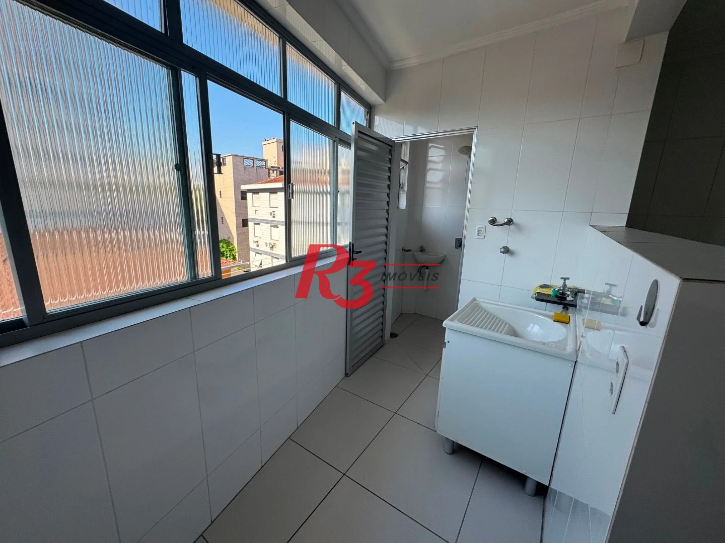 Apartamento com 3 dormitórios para alugar, 100 m² por R$ 3.500,00/mês - Embaré - Santos/SP