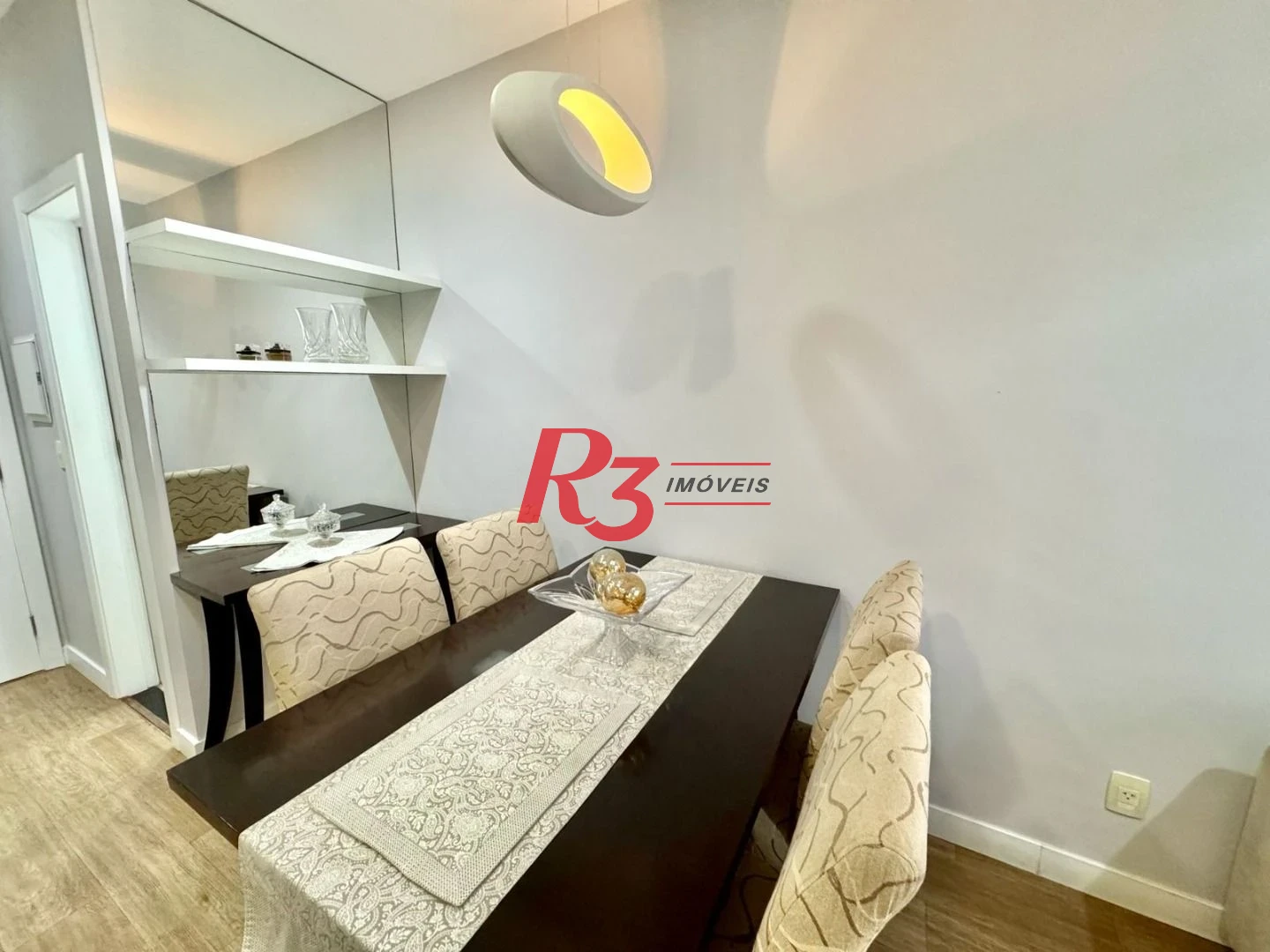 Apartamento com 1 dormitório à venda, 69 m² por R$ 650.000,00 - Gonzaga - Santos/SP