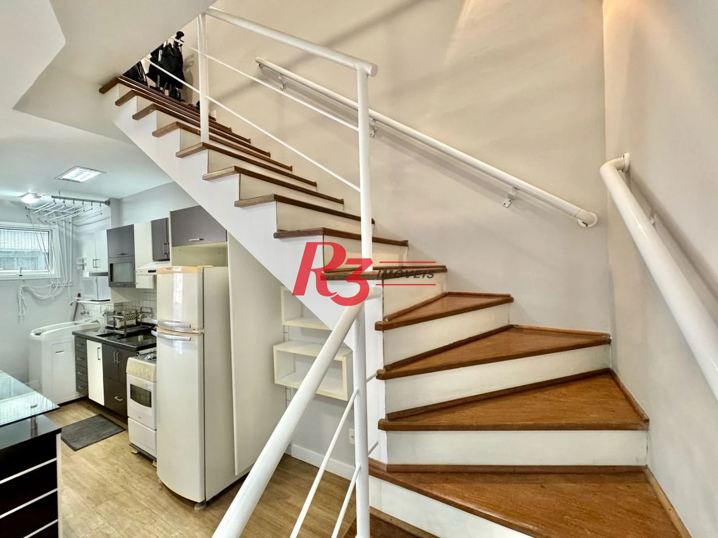 Apartamento com 1 dormitório à venda, 69 m² por R$ 650.000,00 - Gonzaga - Santos/SP