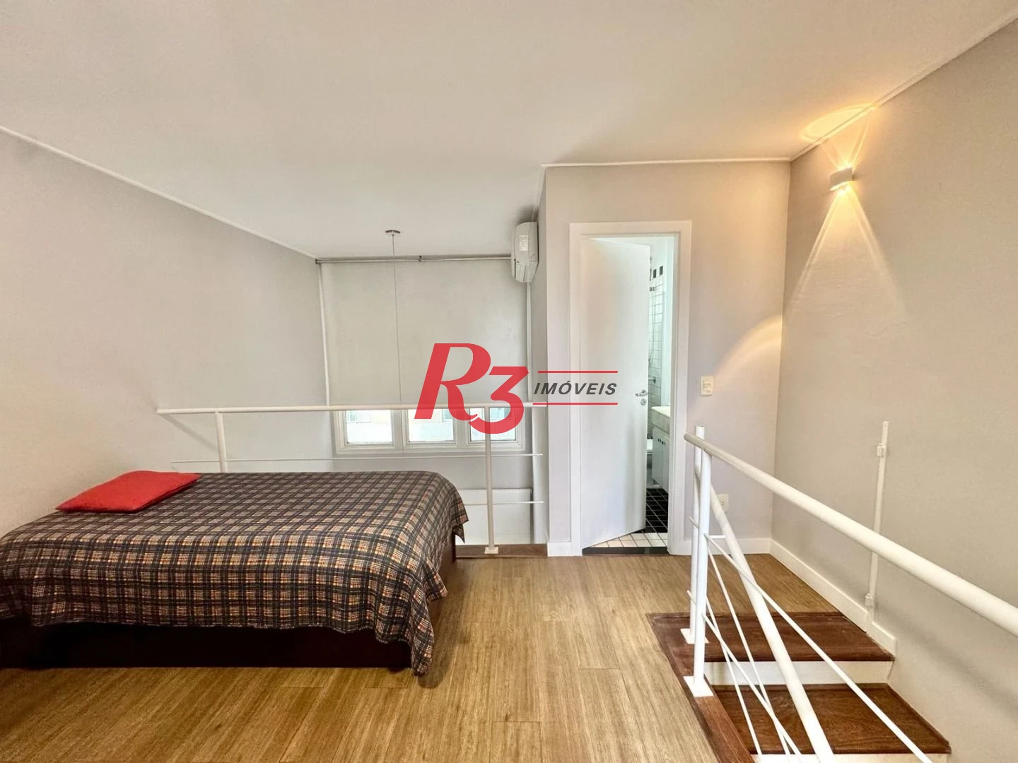 Apartamento com 1 dormitório à venda, 69 m² por R$ 650.000,00 - Gonzaga - Santos/SP