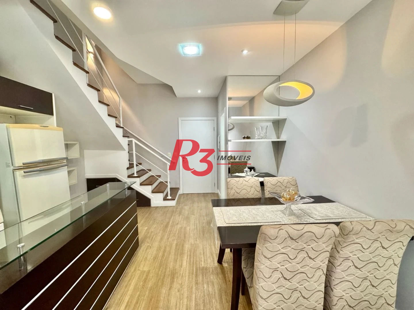 Apartamento com 1 dormitório à venda, 69 m² por R$ 650.000,00 - Gonzaga - Santos/SP