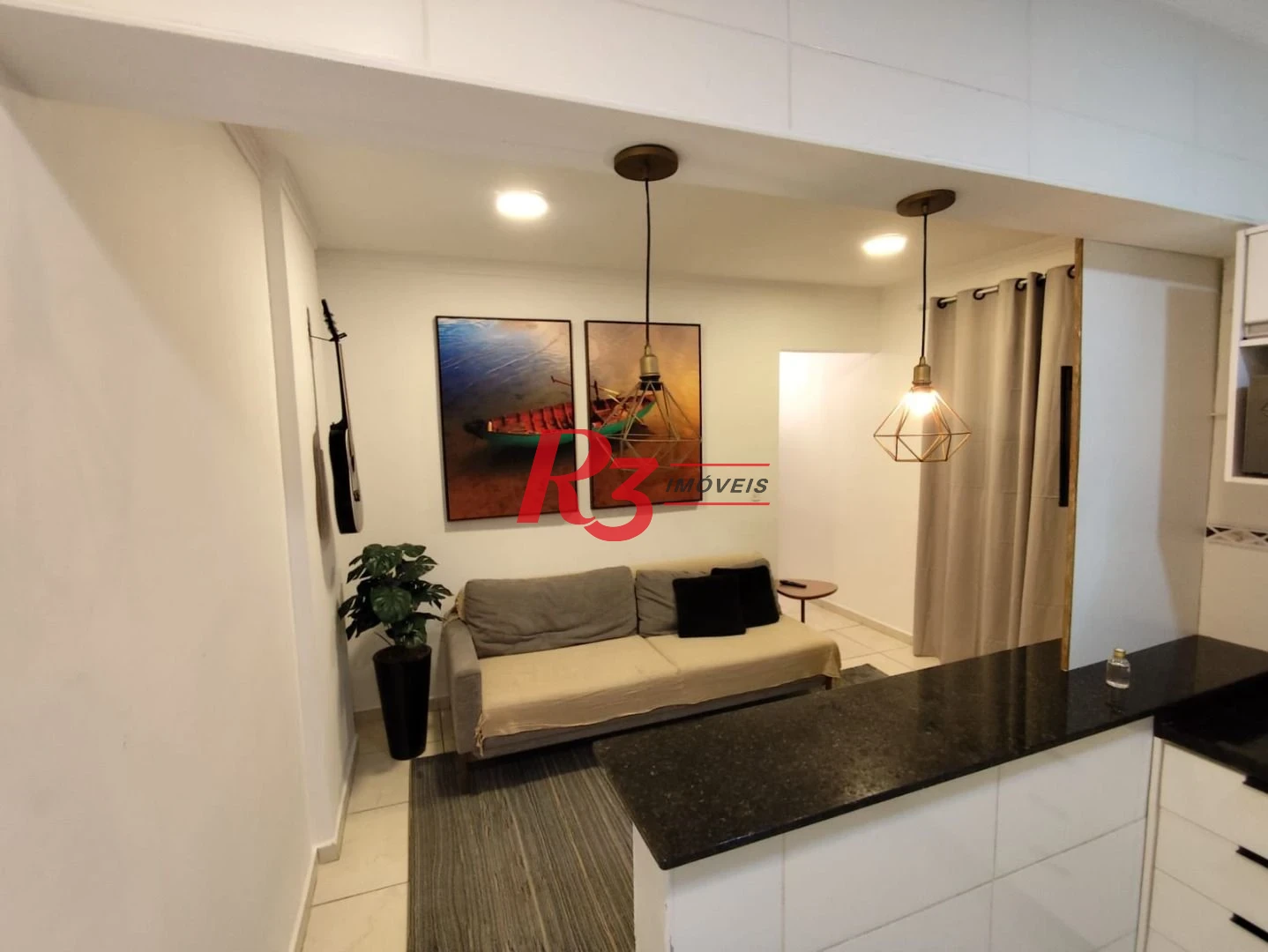 Apartamento com 2 dormitórios para alugar, 59 m² por R$ 3.200,00/mês - Vila Voturuá - São Vicente/SP