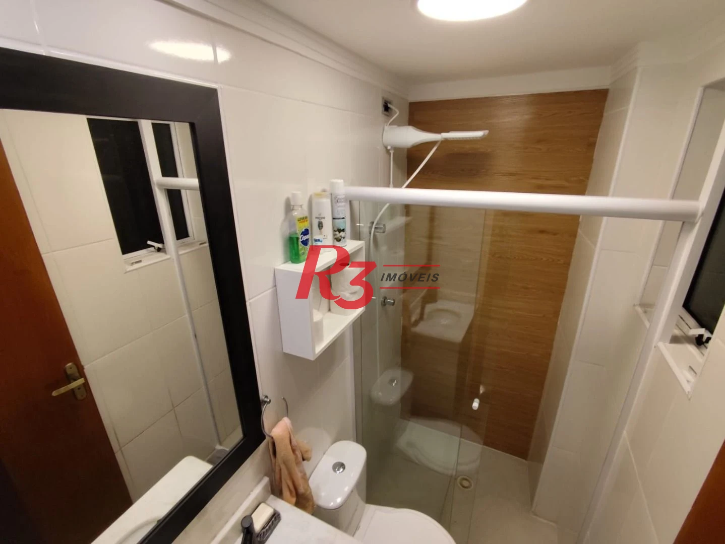 Apartamento com 2 dormitórios para alugar, 59 m² por R$ 3.200,00/mês - Vila Voturuá - São Vicente/SP