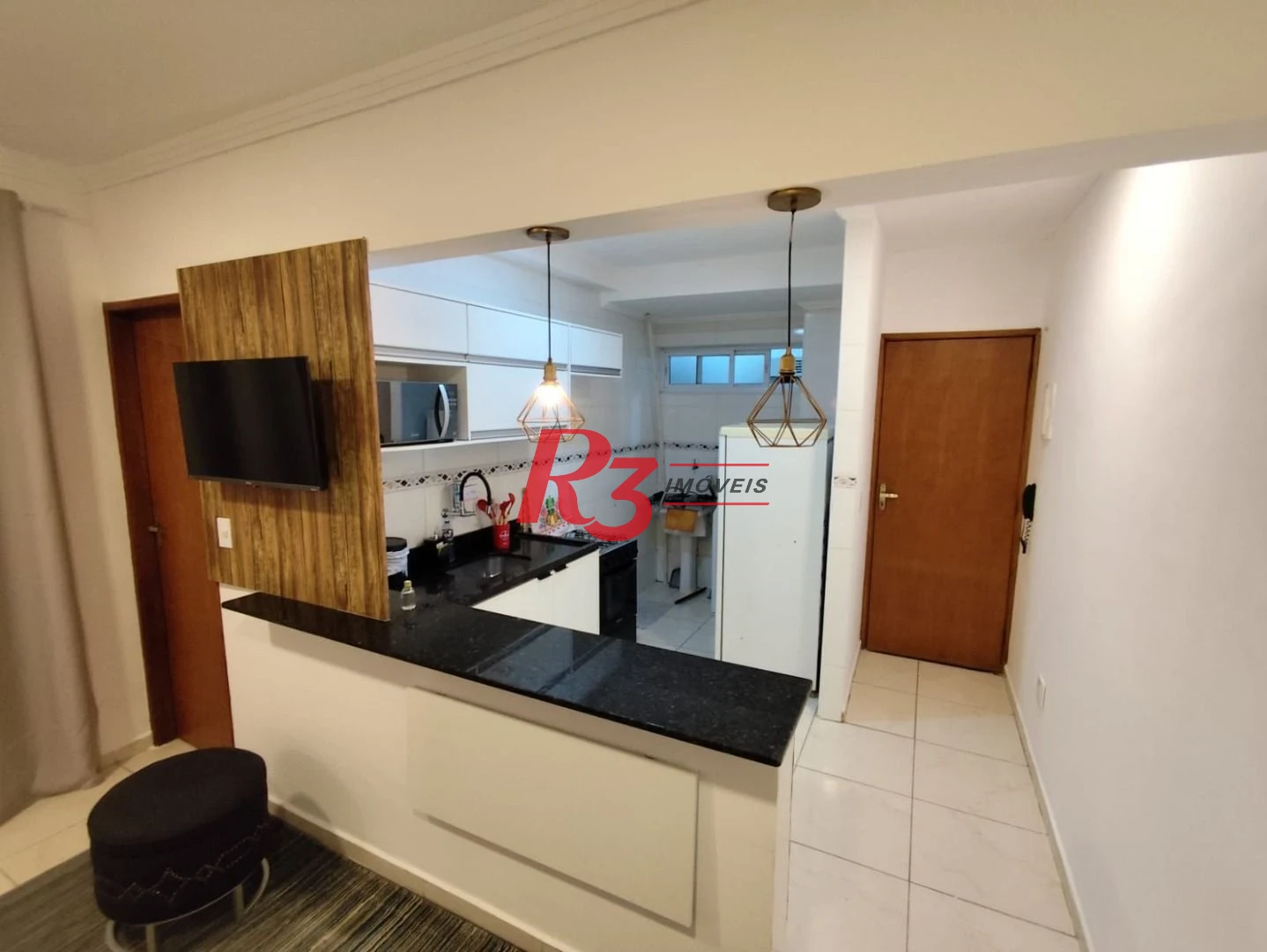 Apartamento com 2 dormitórios para alugar, 59 m² por R$ 3.200,00/mês - Vila Voturuá - São Vicente/SP