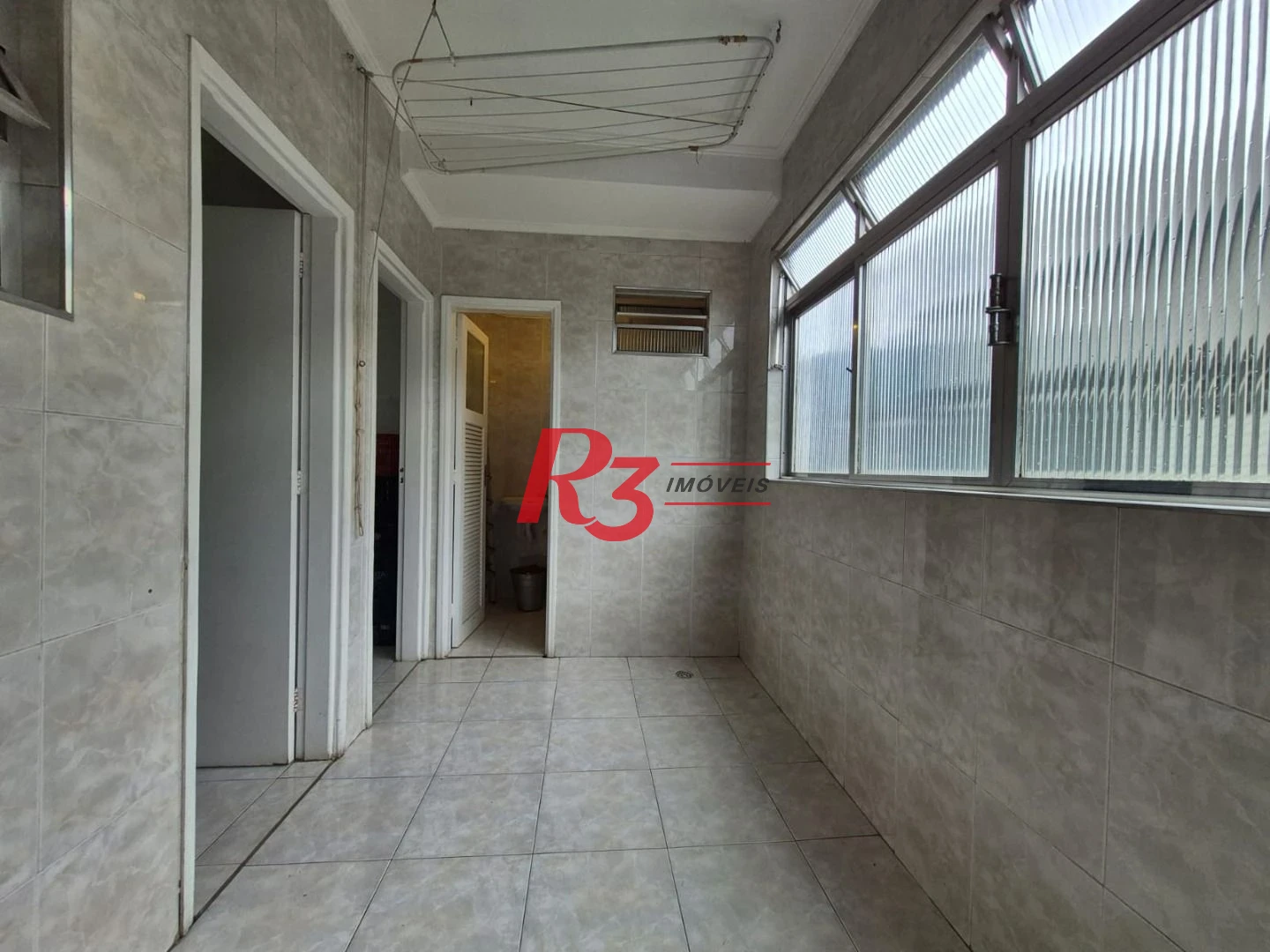 Apartamento com 3 dormitórios à venda, 135 m² por R$ 899.000,00 - Embaré - Santos/SP