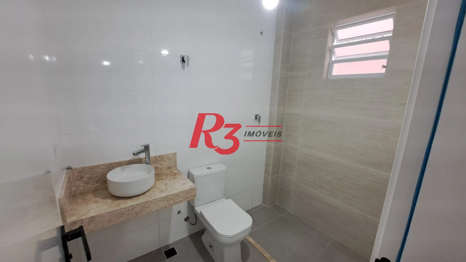 Casa com 3 dormitórios à venda, 139 m² por R$ 1.400.000,00 - Aparecida - Santos/SP