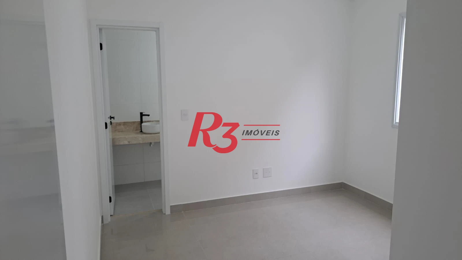 Casa com 3 dormitórios à venda, 152 m² por R$ 1.450.000,00 - Aparecida - Santos/SP
