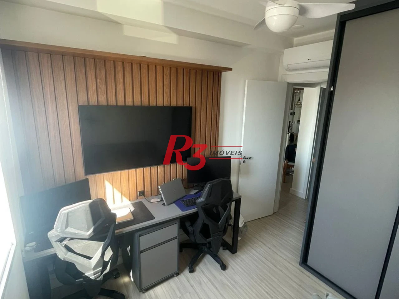 Apartamento com 2 dormitórios para alugar, 63 m² por R$ 5.600,00/mês - Marapé - Santos/SP