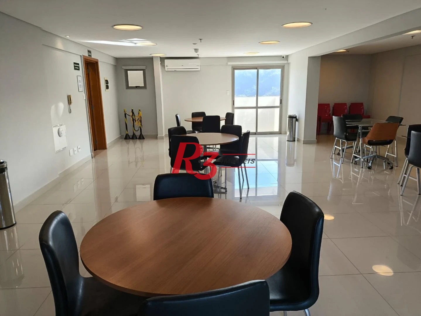 Sala para alugar, 50 m² por R$ 3.800,00/mês - Marapé - Santos/SP