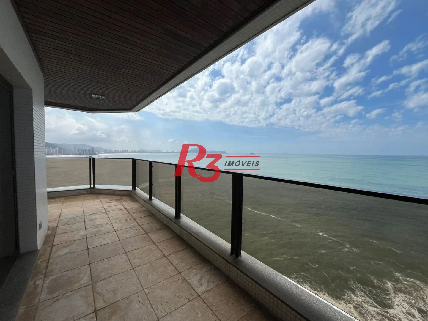 Apartamento com 4 dormitórios à venda, 187 m² por R$ 2.600.000,00 - Jardim Astúrias - Guarujá/SP