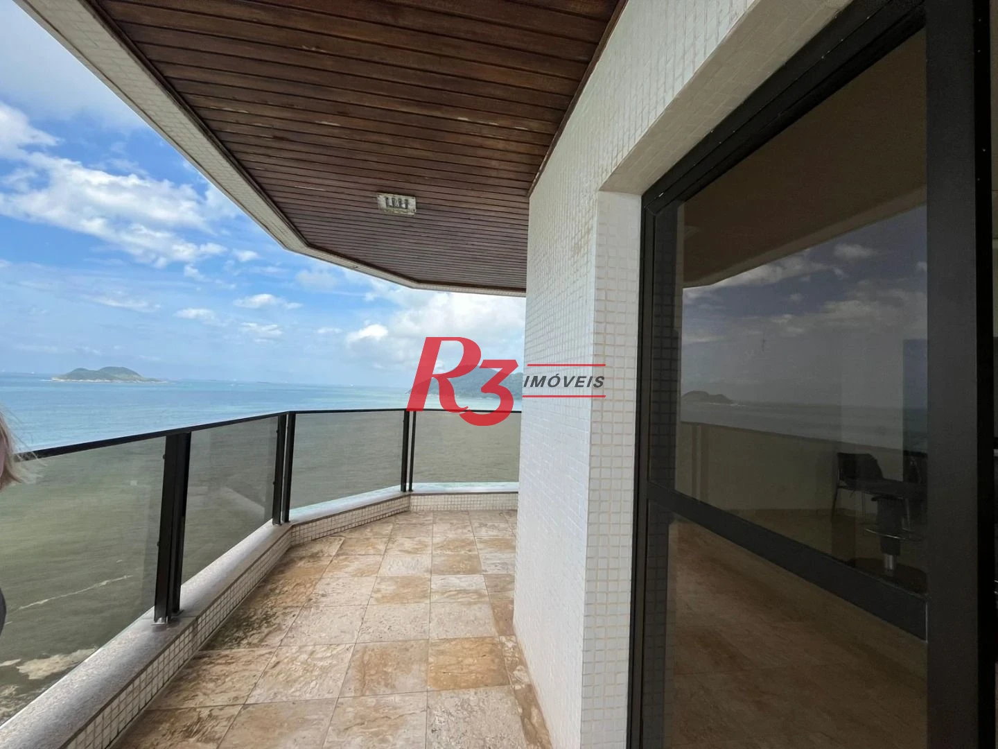 Apartamento com 4 dormitórios à venda, 187 m² por R$ 2.600.000,00 - Jardim Astúrias - Guarujá/SP