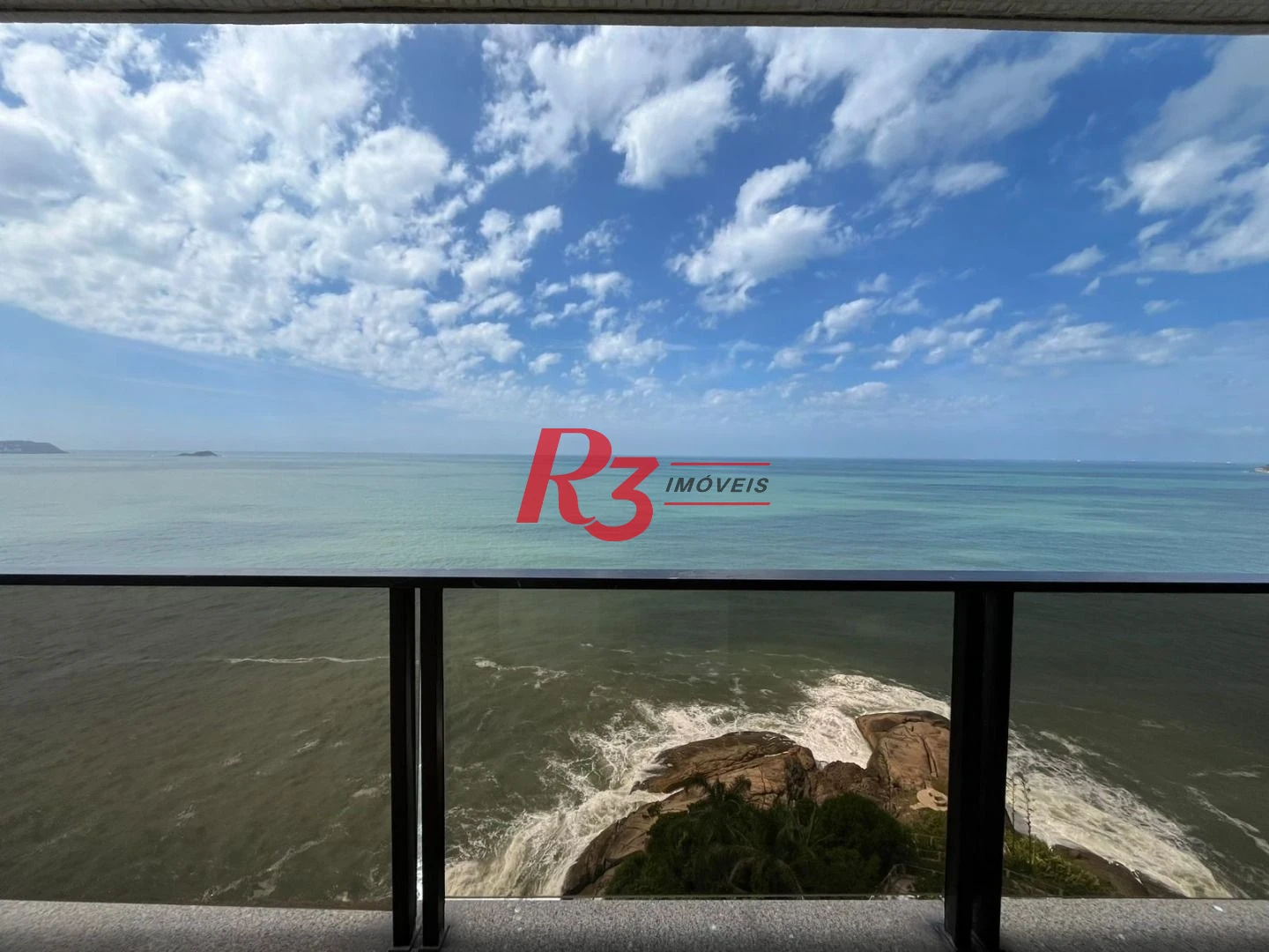 Apartamento com 4 dormitórios à venda, 187 m² por R$ 2.600.000,00 - Jardim Astúrias - Guarujá/SP