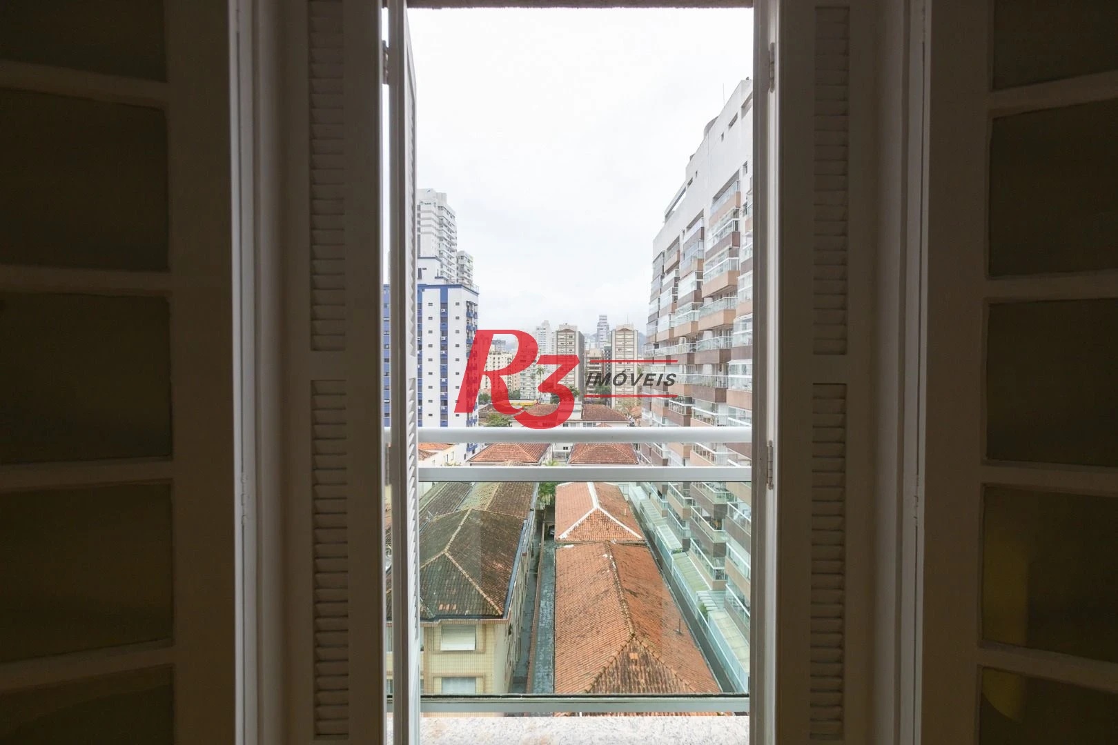 Apartamento com 3 dormitórios para alugar, 121 m² por R$ 5.600,00/mês - Gonzaga - Santos/SP