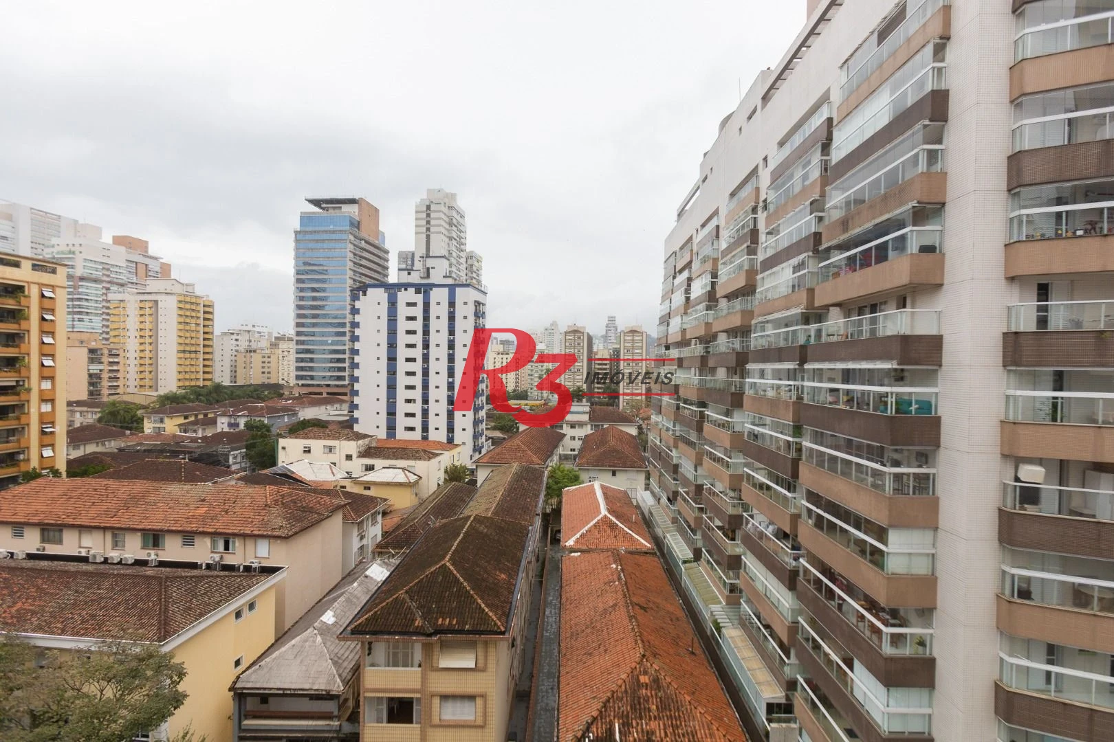 Apartamento com 3 dormitórios para alugar, 121 m² por R$ 5.600,00/mês - Gonzaga - Santos/SP