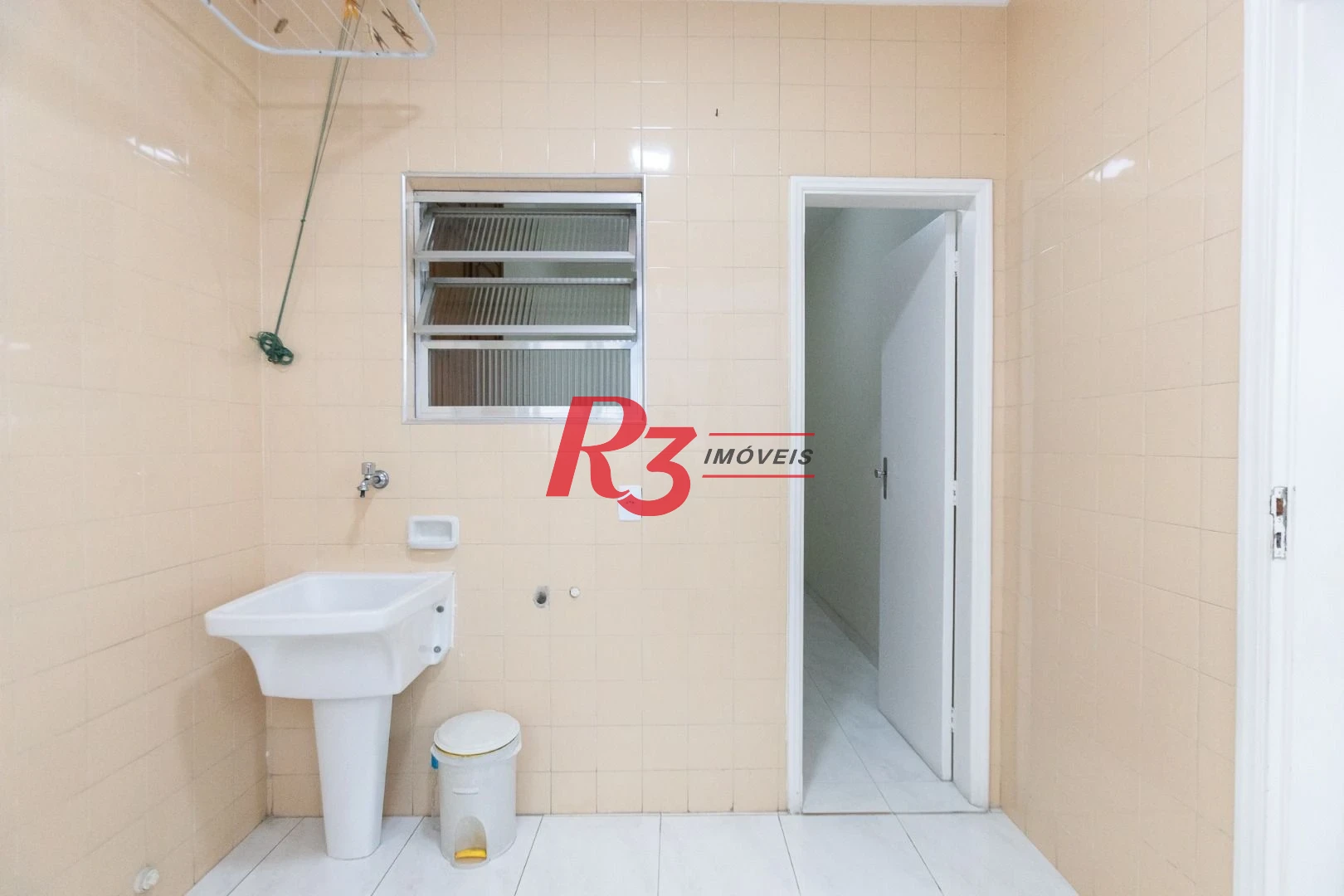 Apartamento com 3 dormitórios para alugar, 121 m² por R$ 5.600,00/mês - Gonzaga - Santos/SP