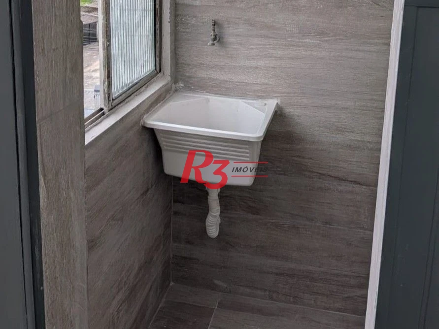 Apartamento com 2 dormitórios à venda, 45 m² por R$ 290.000,00 - Boqueirão - Santos/SP