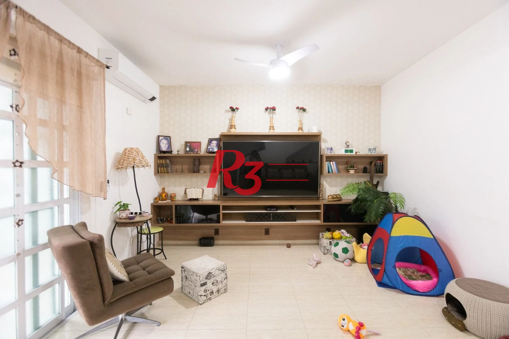 Casa com 3 dormitórios à venda, 200 m² por R$ 1.850.000,00 - Campo Grande - Santos/SP