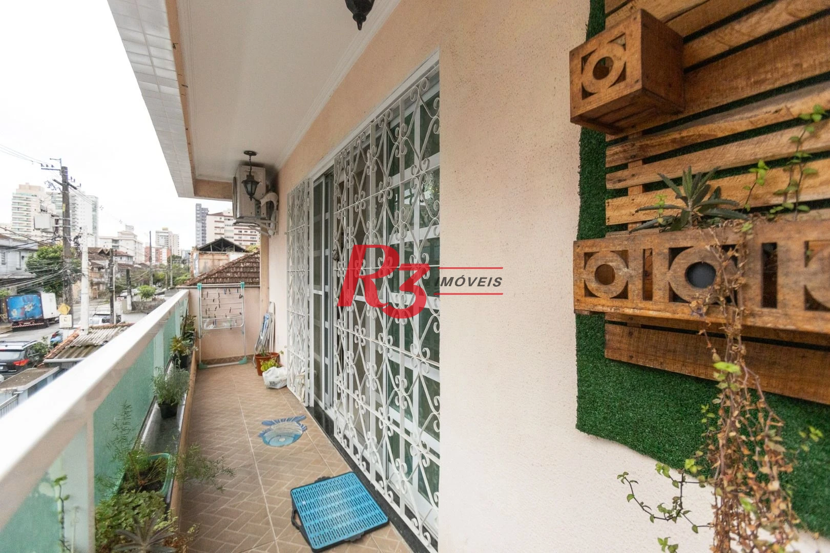 Casa com 3 dormitórios à venda, 200 m² por R$ 1.850.000,00 - Campo Grande - Santos/SP