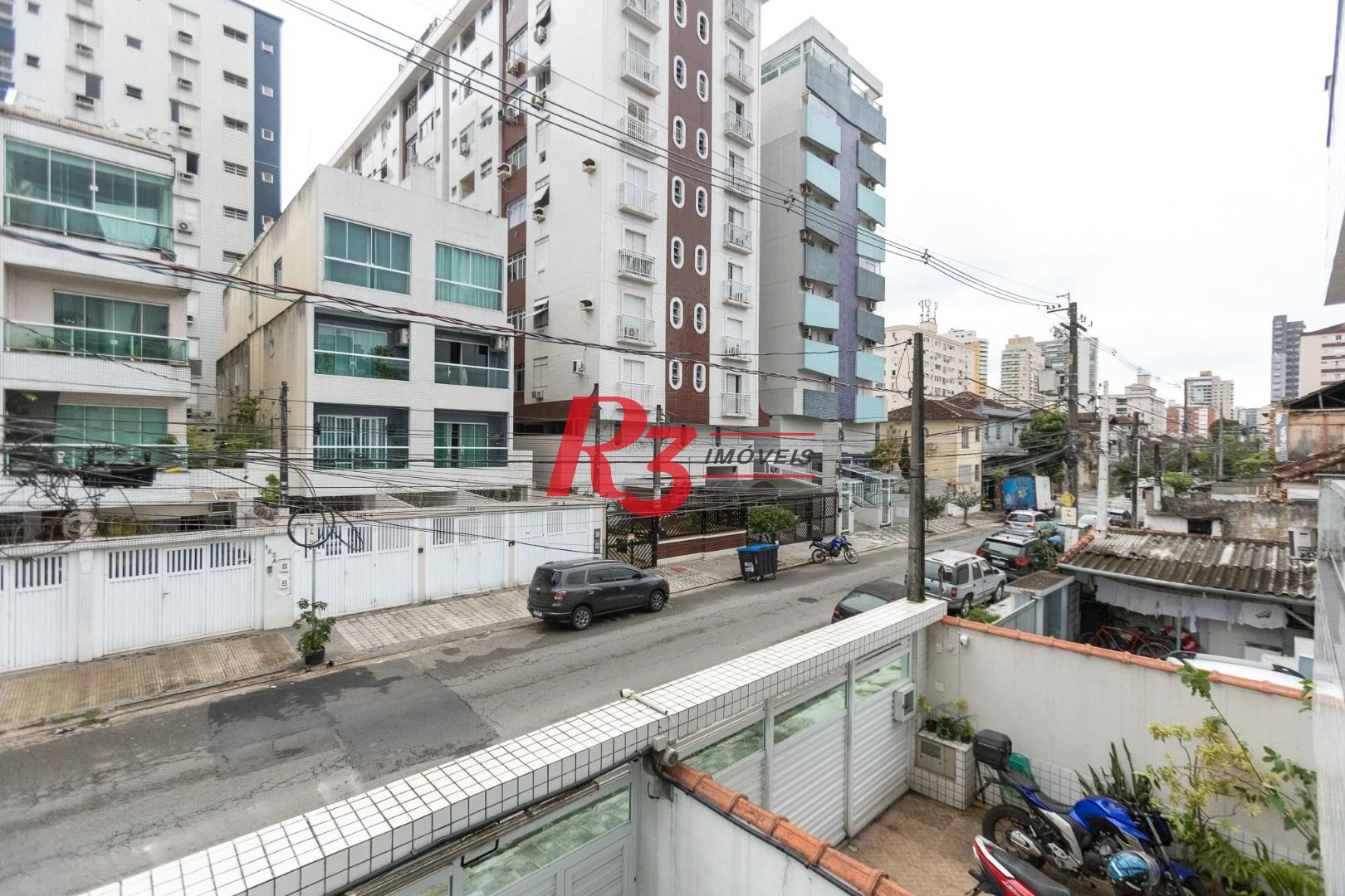 Casa com 3 dormitórios à venda, 200 m² por R$ 1.850.000,00 - Campo Grande - Santos/SP
