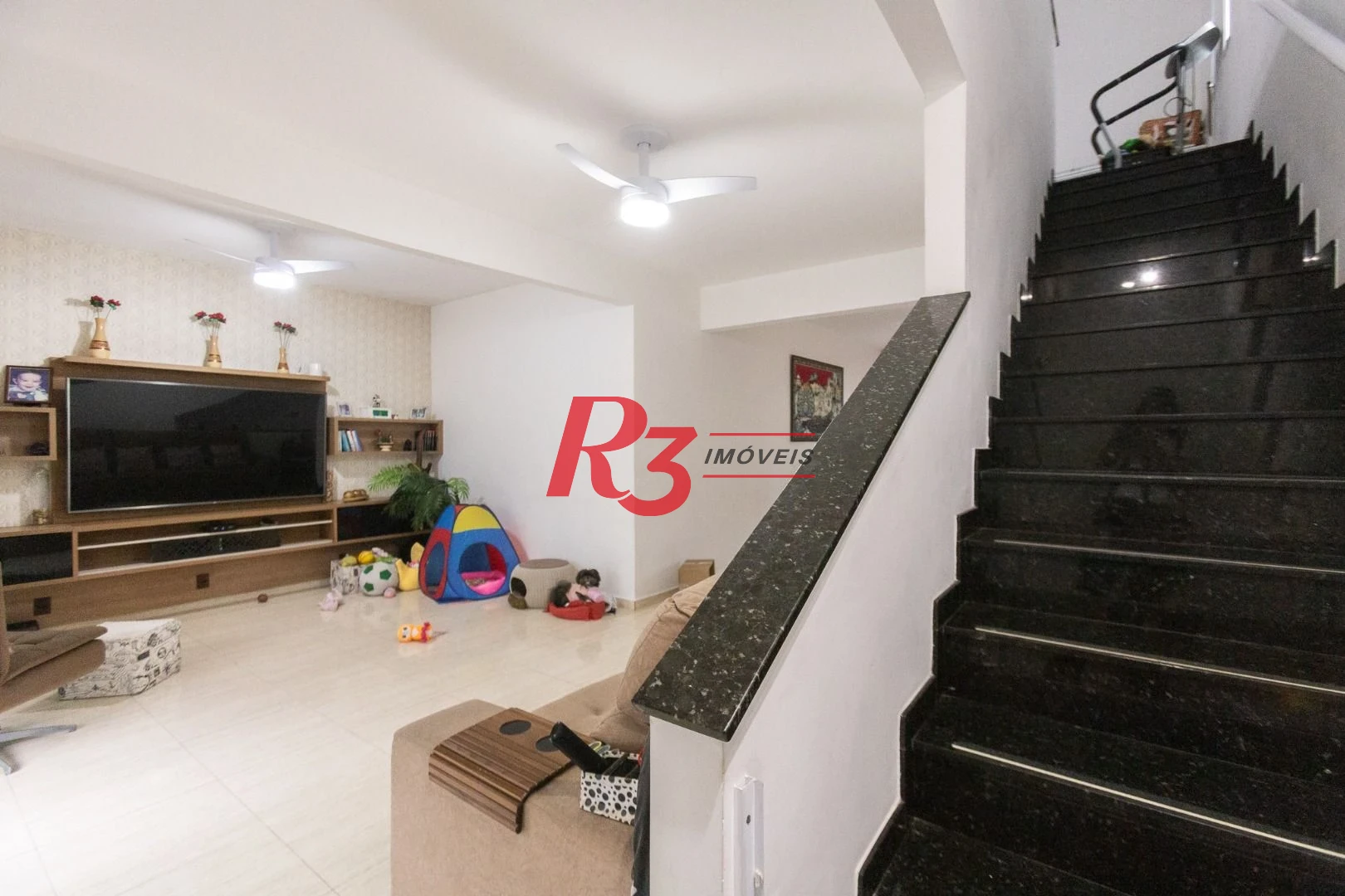 Casa com 3 dormitórios à venda, 200 m² por R$ 1.850.000,00 - Campo Grande - Santos/SP